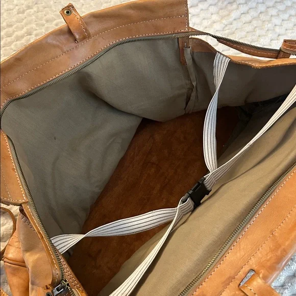 Vintage hand-tooled leather luggage - Picture 5 of 12